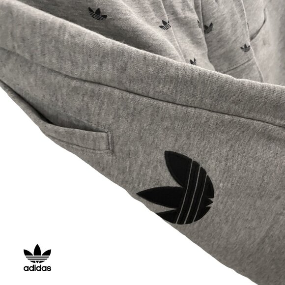 Adidas grey 3/4 quarter sweatpants - Picture 3 of 5